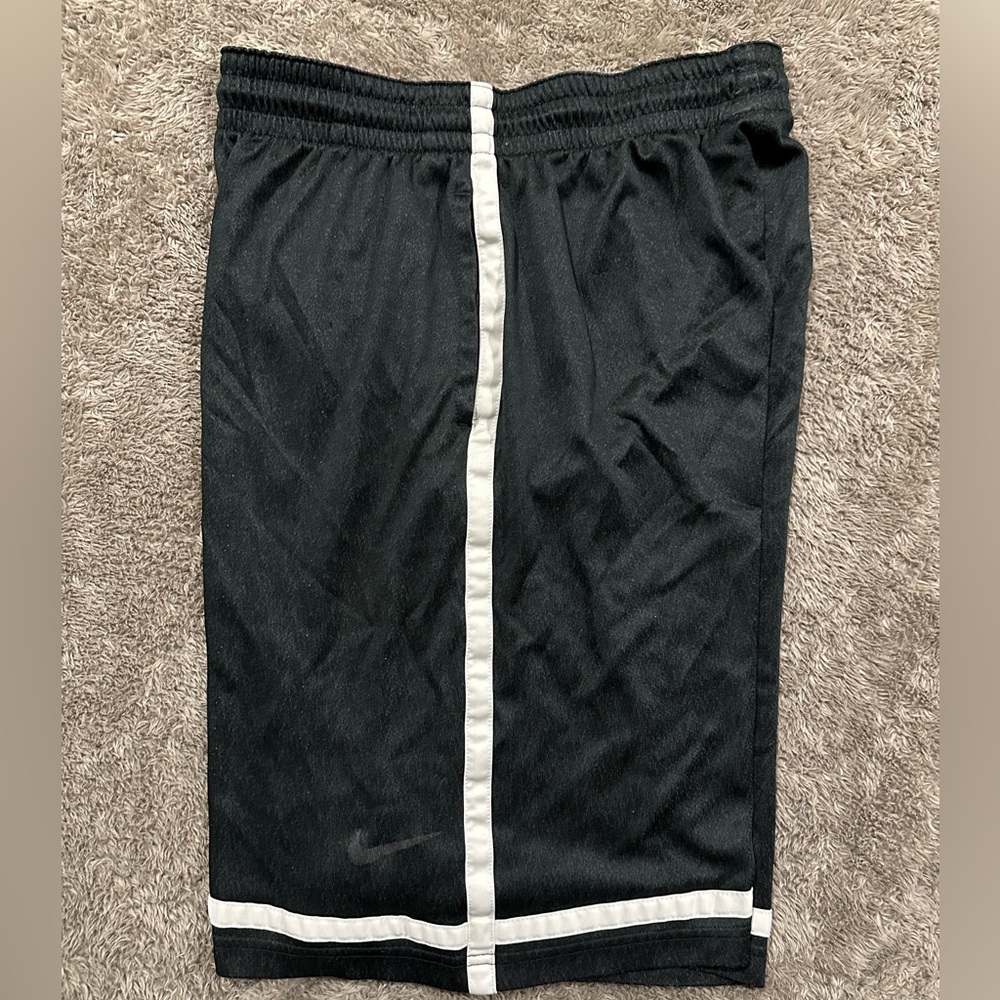 Nike Kobe basketball shorts men’s large